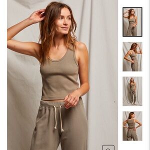 Perfectwhitetee Blondie Top